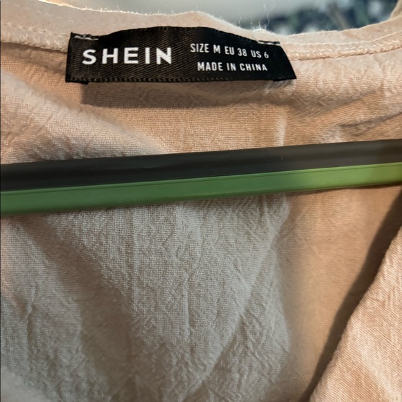 Collared Tank - Picture 2 of 2